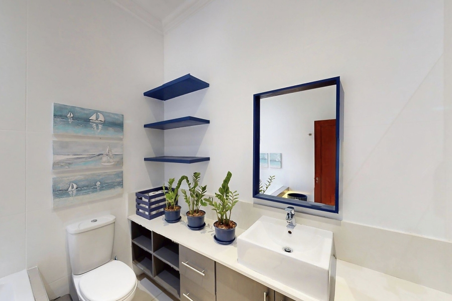 3 Bedroom Property for Sale in Kraaibosch Western Cape